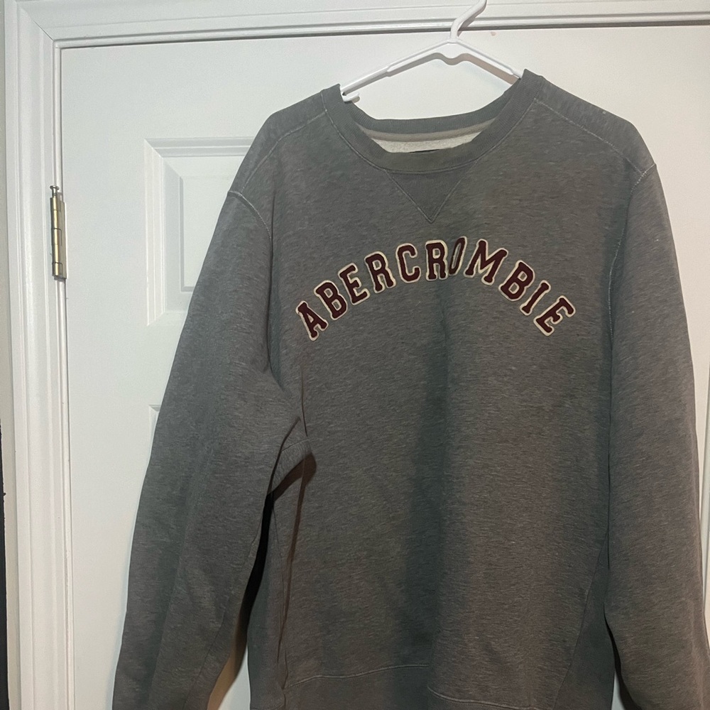 Abercrombie xl sweat shirt. Very thick and warm…small stain on back.